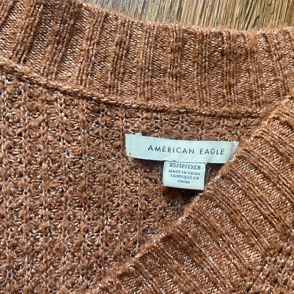 American Eagle Woman's V-Neck Oversized Sweater, Brown, XS. Excellent Condition - Picture 3 of 4
